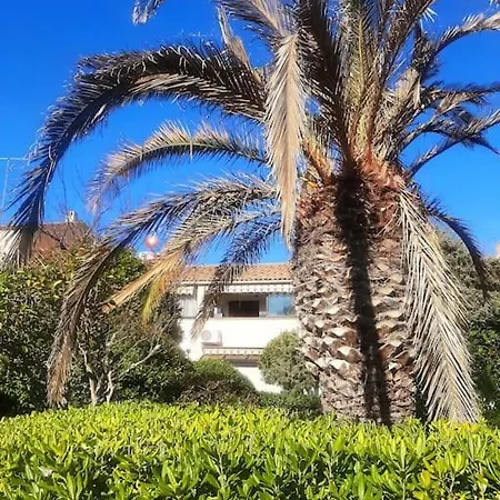 A * Fréjus
